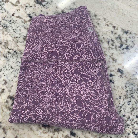 Lululemon align leggings (Authentic) - Picture 2 of 8